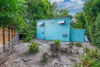 2967 SW 21st St, Miami, FL 33145 - Photo 27