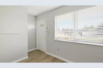 15405 SW 298th Ter, Homestead, FL 33033 - Photo 5