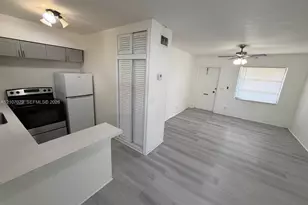 2450 Lincoln St, Hollywood, FL 33020 - Photo 9