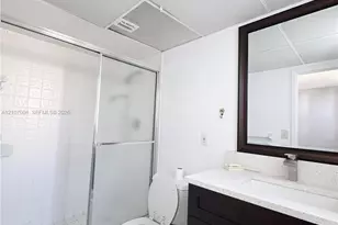 2800 Somerset Dr, Lauderdale Lakes, FL 33311 - Photo 9