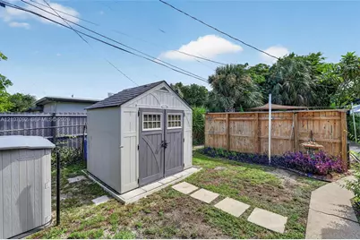 2864 NE 12th Ter, Pompano Beach, FL 33064 - Photo 23