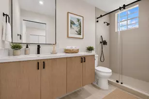 2065 S Ocean Dr, Hallandale Beach, FL 33009 - Photo 23