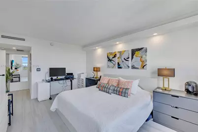5600 Collins Ave #10H, Miami Beach, FL 33140 - Photo 25