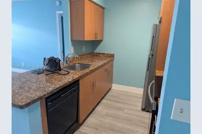 10473 NW 7th St #103, Pembroke Pines, FL 33026 - Photo 5