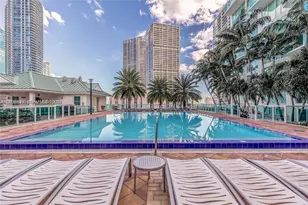 41 SE 5th St, Miami, FL 33131 - Photo 29