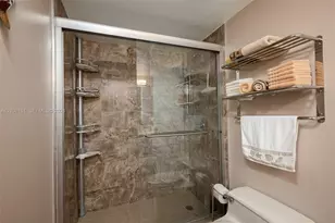1201 S Ocean Dr, Hollywood, FL 33019 - Photo 21