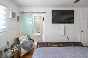 8115 W 8th Ct, Hialeah, FL 33014 - Photo 61