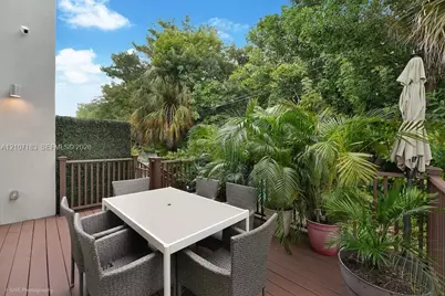 2485 NE 135th St, North Miami, FL 33181 - Photo 13