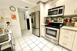 2500 Parkview Dr, Hallandale Beach, FL 33009 - Photo 15
