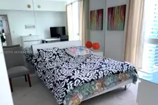 325 S Biscayne Blvd, Miami, FL 33131 - Photo 5