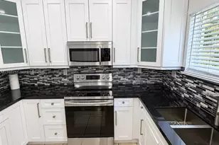 2529 NE 41st Terrace, Homestead, FL 33033 - Photo 5