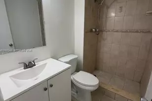 496 NW 165th St Rd, Miami, FL 33169 - Photo 13