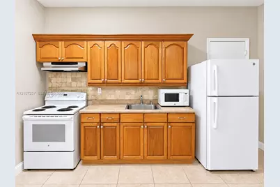 [Address not provided], Miami, FL 33182 - Photo 3