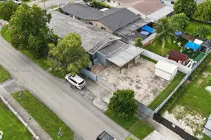 2090 SW 70th Ave, Miami, FL 33155 - Photo 41
