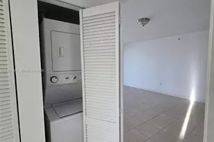 900 SW 8th St, Miami, FL 33130 - Photo 7