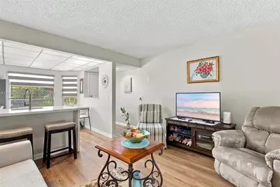 12501 SW 14th St #311R, Pembroke Pines, FL 33027 - Photo 9