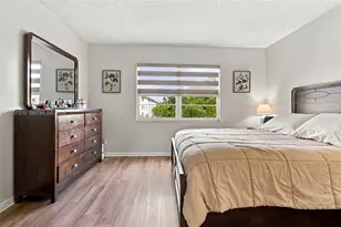 12501 SW 14th St, Pembroke Pines, FL 33027 - Photo 17