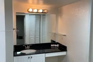 20100 W Country Club Dr, Aventura, FL 33180 - Photo 5