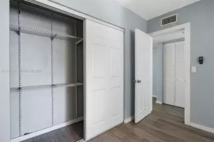1135 8th St, Miami Beach, FL 33139 - Photo 3