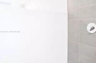 92 SW 3rd St, Miami, FL 33130 - Photo 11