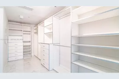 92 SW 3rd St #1803, Miami, FL 33130 - Photo 9