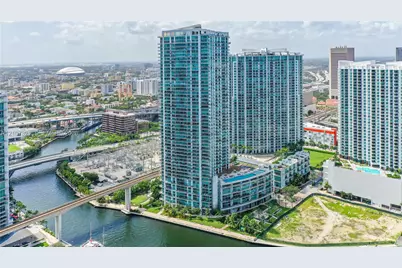 92 SW 3rd St #1803, Miami, FL 33130 - Photo 23