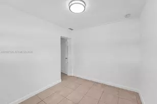 1801 NE 154th St, North Miami Beach, FL 33162 - Photo 11