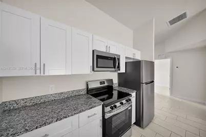 523 SE 8th St #523, Cape Coral, FL 33990 - Photo 5