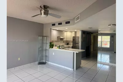 1313 NW 24th Ave #1313, Miami, FL 33125 - Photo 5