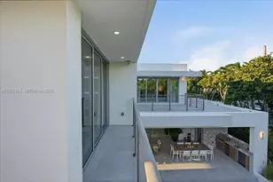 315 Cypress Dr, Key Biscayne, FL 33149 - Photo 91