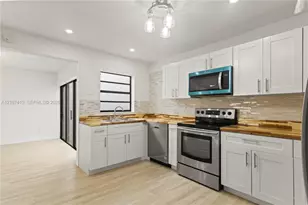 6745 NW 169th St, Hialeah, FL 33015 - Photo 5