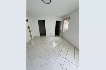 2549 W 73rd Pl, Hialeah, FL 33016 - Photo 7