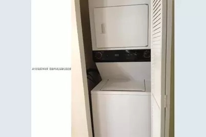 701 Brickell Key Bl #2404, Miami, FL 33131 - Photo 7