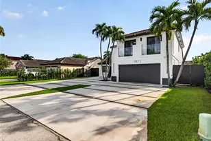 7873 SW 161st Pl, Miami, FL 33193 - Photo 3