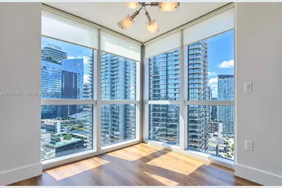 55 SE 6th St #2802, Miami, FL 33131 - Photo 5
