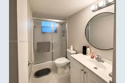 8421 Lagos De Campo Blvd #309T, Tamarac, FL 33321 - Photo 5