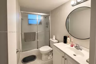 8421 Lagos De Campo Blvd, Tamarac, FL 33321 - Photo 5