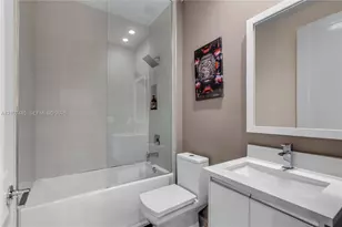10545 NW 63rd Terrace, Doral, FL 33178 - Photo 19