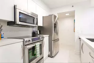 1200 Brickell Bay Dr, Miami, FL 33131 - Photo 3