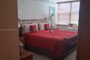 1000 St Charles Pl, Pembroke Pines, FL 33026 - Photo 15