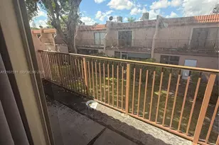 12 S Valencia Dr, Davie, FL 33324 - Photo 33