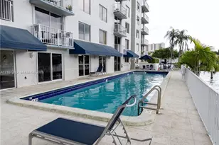 1720 NW N River Dr, Miami, FL 33125 - Photo 11