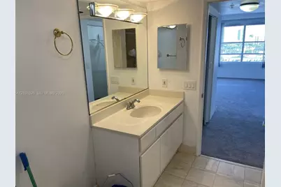 1800 Sunset Harbour Dr #905, Miami Beach, FL 33139 - Photo 15