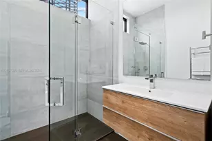 311 SE 189th St, Sunny Isles Beach, FL 33160 - Photo 37