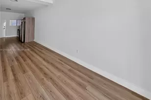 1534 NW 1st St, Miami, FL 33125 - Photo 3