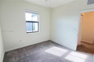 10819 W 33rd Ln, Hialeah, FL 33018 - Photo 41