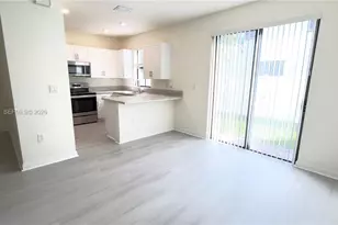 10819 W 33rd Ln, Hialeah, FL 33018 - Photo 7