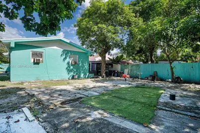 50 NW 69th St, Miami, FL 33150 - Photo 13