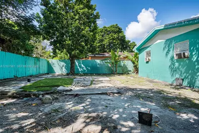 50 NW 69th St, Miami, FL 33150 - Photo 11