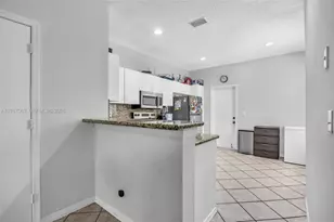 3765 San Simeon Cir, Weston, FL 33331 - Photo 3
